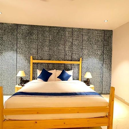V Hotels And Resorts Chirala Екстер'єр фото