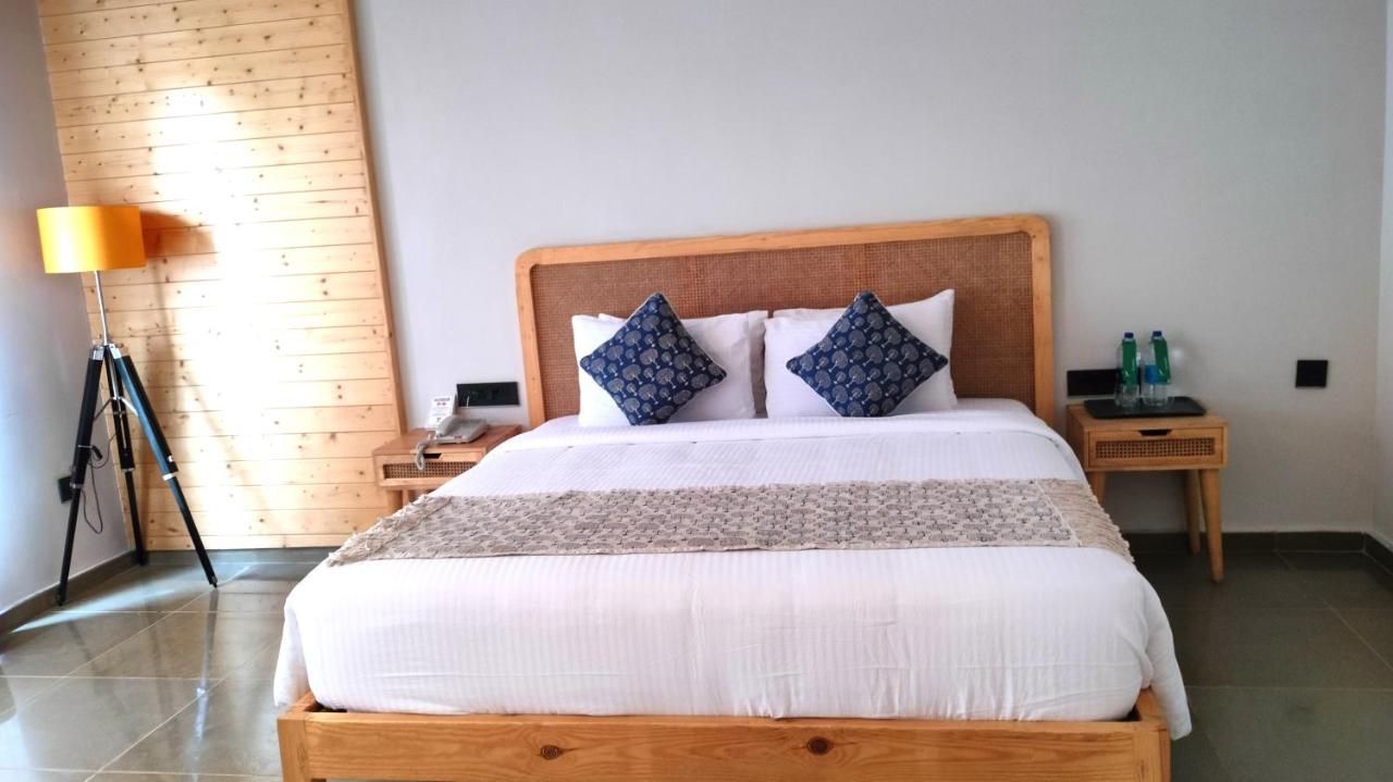 V Hotels And Resorts Chirala Екстер'єр фото