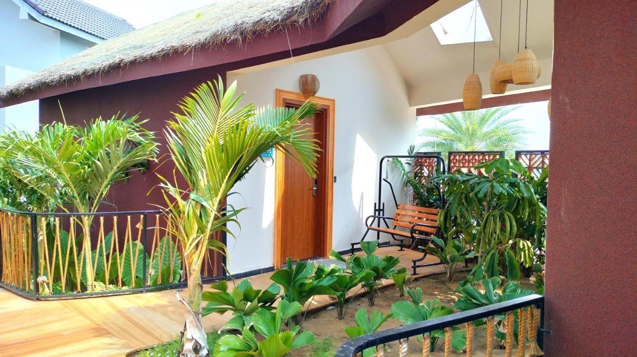 V Hotels And Resorts Chirala Екстер'єр фото